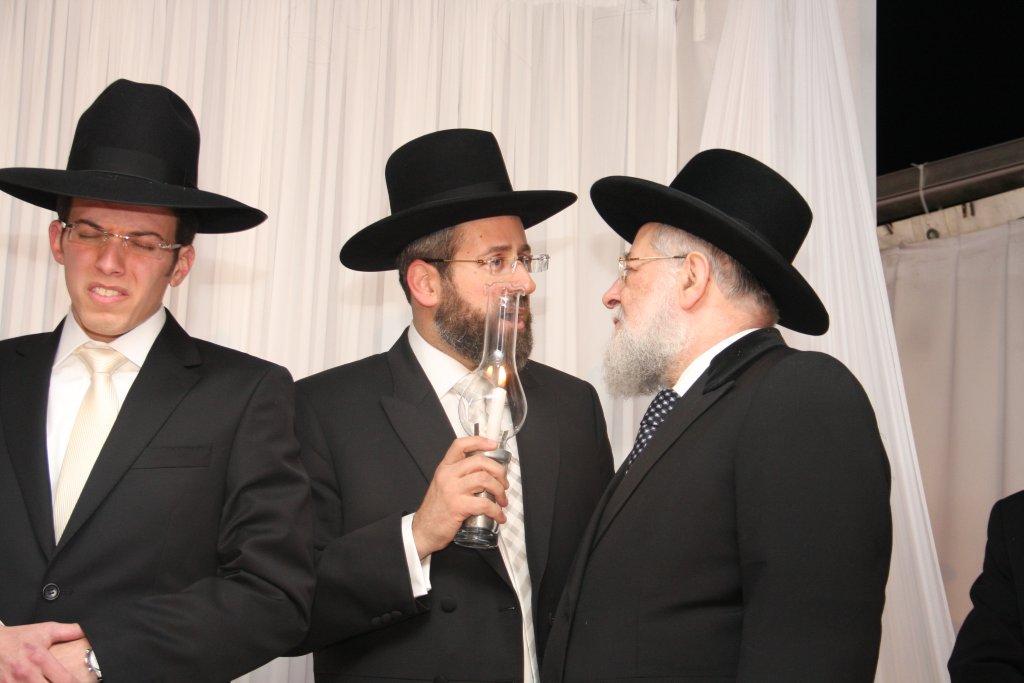 חתונת נכדת הרב ישראל-מאיר לאו: צפו בגלריית ענק