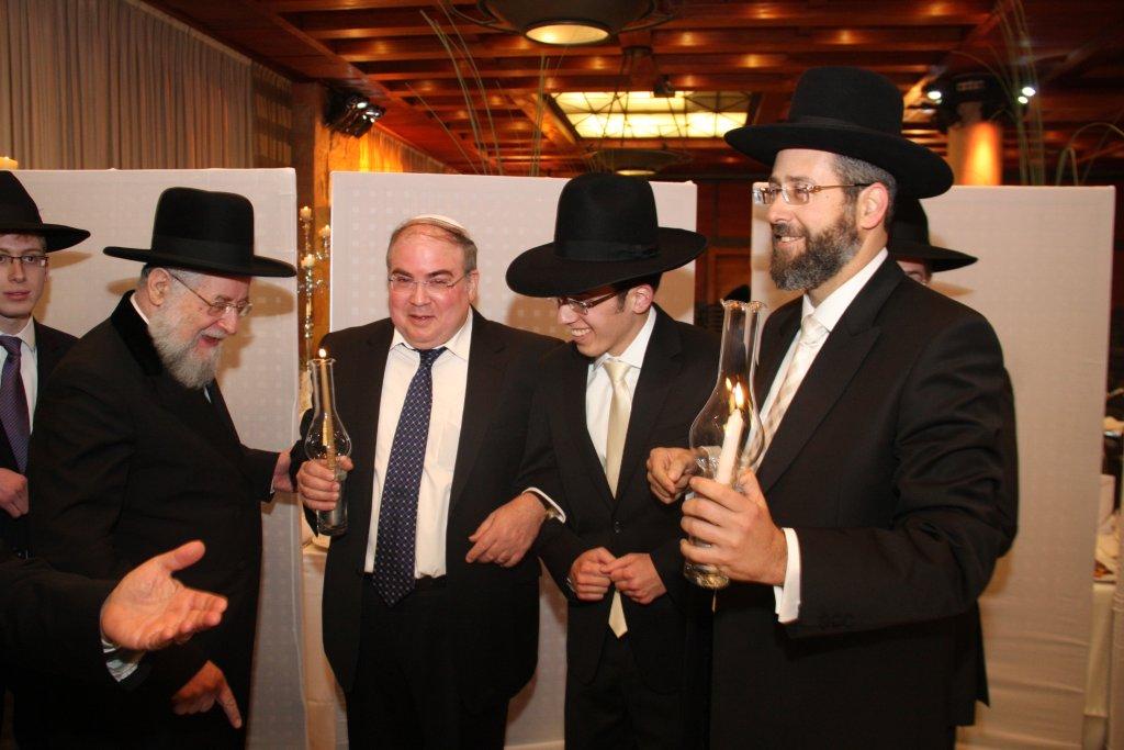 חתונת נכדת הרב ישראל-מאיר לאו: צפו בגלריית ענק