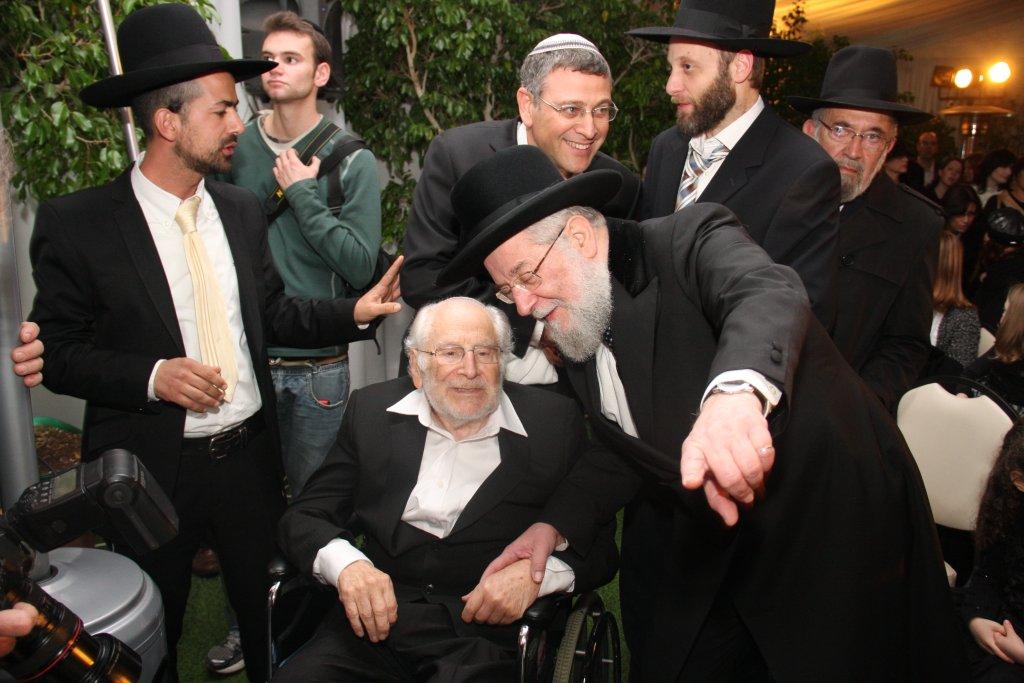 חתונת נכדת הרב ישראל-מאיר לאו: צפו בגלריית ענק