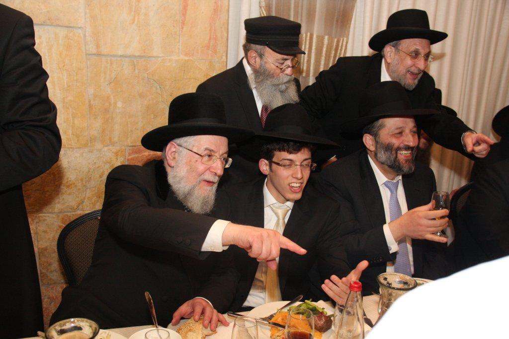 חתונת נכדת הרב ישראל-מאיר לאו: צפו בגלריית ענק