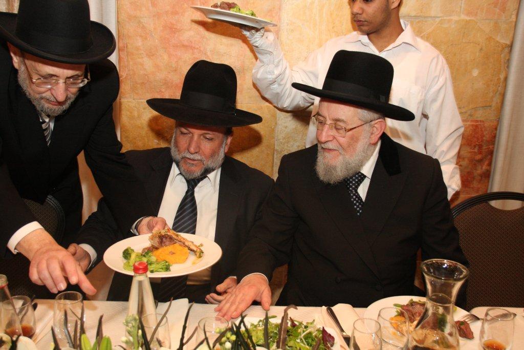 חתונת נכדת הרב ישראל-מאיר לאו: צפו בגלריית ענק