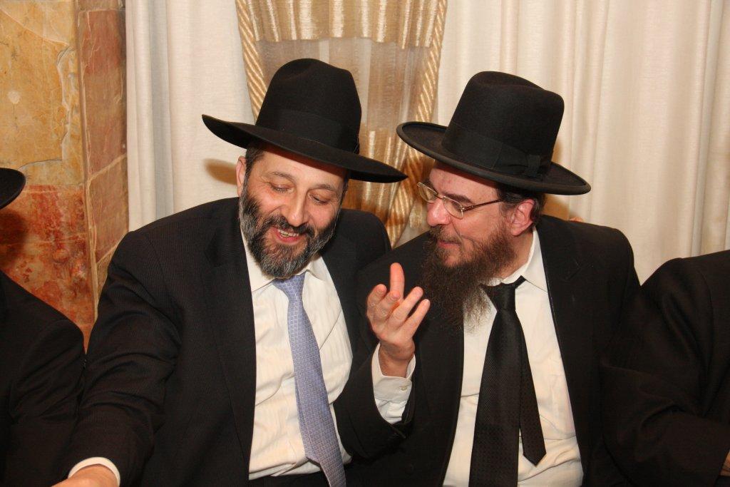 חתונת נכדת הרב ישראל-מאיר לאו: צפו בגלריית ענק