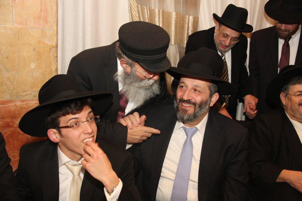 חתונת נכדת הרב ישראל-מאיר לאו: צפו בגלריית ענק