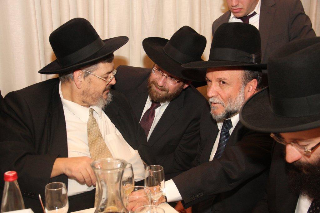 חתונת נכדת הרב ישראל-מאיר לאו: צפו בגלריית ענק