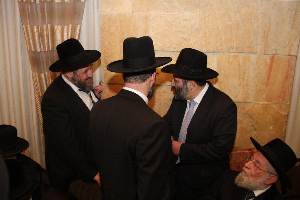 חתונת נכדת הרב ישראל-מאיר לאו: צפו בגלריית ענק