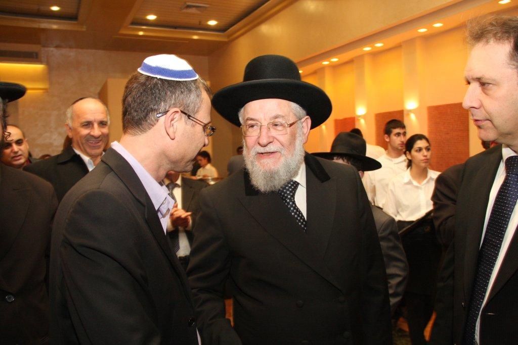 חתונת נכדת הרב ישראל-מאיר לאו: צפו בגלריית ענק