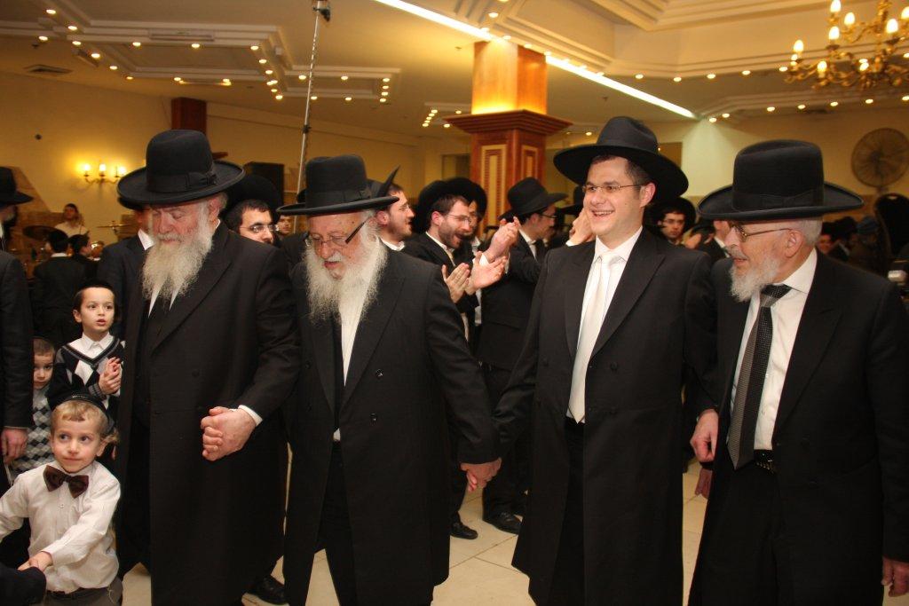 תמונות: חתונת נכדת ראש ישיבת פוניבז'