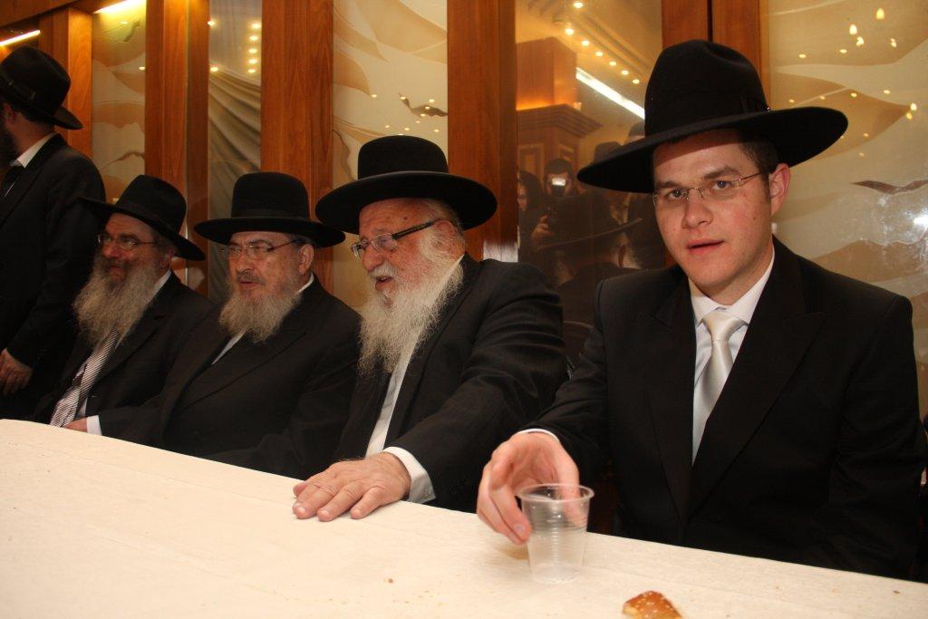 תמונות: חתונת נכדת ראש ישיבת פוניבז'