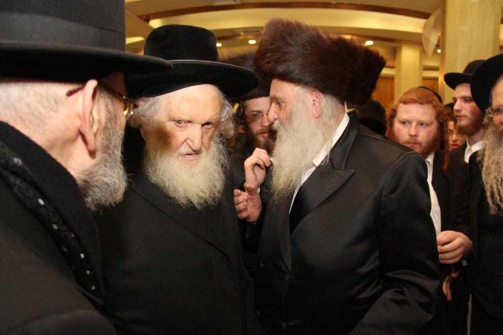 הכל נשאר במשפחה: חתונת הנינים לבית ויז'ניץ