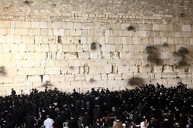 אלפים בעצרת אחדות בכותל המערבי בראשות הרב ברלנד