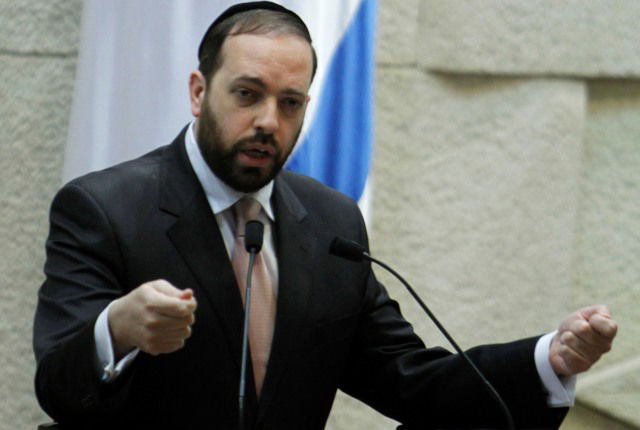 השר אריאל אטיאס