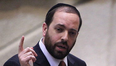 השר אטיאס נואם בכנסת