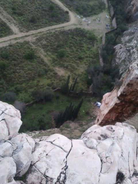 אסון: רכב נחת לתהום, הנהגת נהרגה