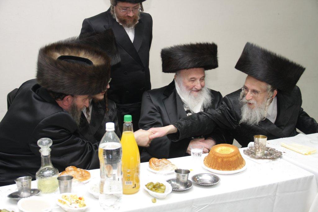 צפו בגלריה: ‏‏שמחת הפורשפיל בחצרות גורליץ פשוורסק