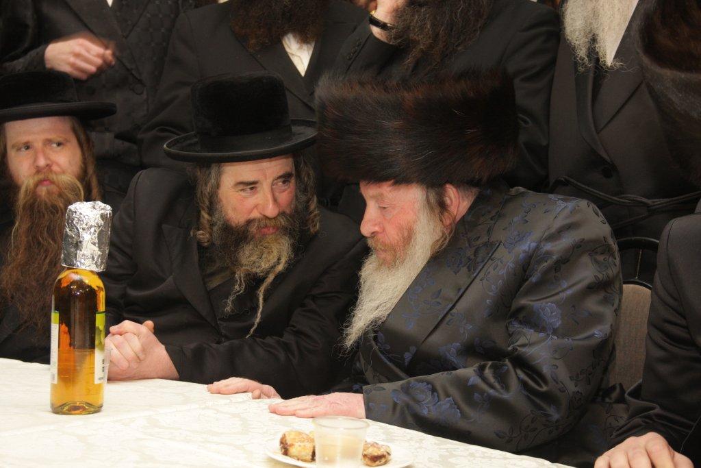 צפו בגלריה: ‏‏שמחת החתונה בחצר לעלוב