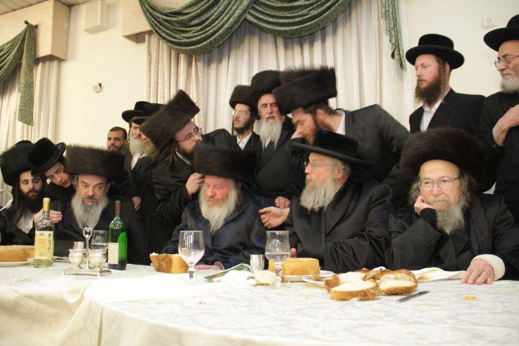 צפו בגלריה: ‏‏שמחת החתונה בחצר לעלוב