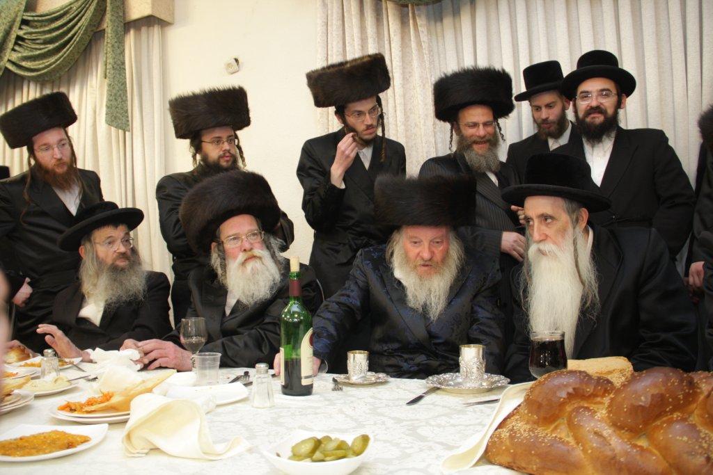 צפו בגלריה: ‏‏שמחת החתונה בחצר לעלוב