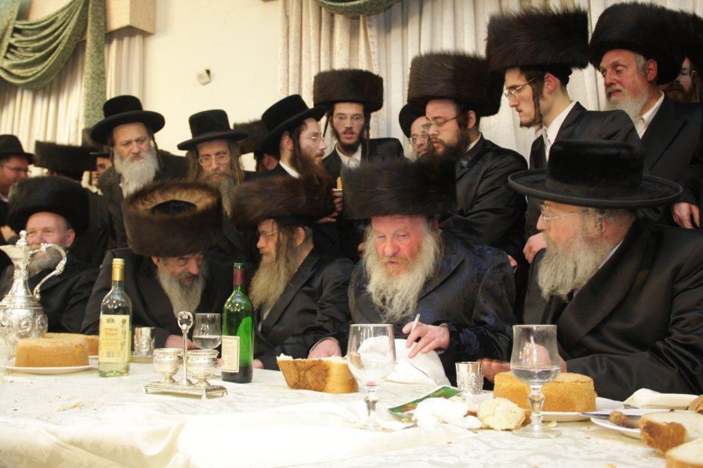 צפו בגלריה: ‏‏שמחת החתונה בחצר לעלוב