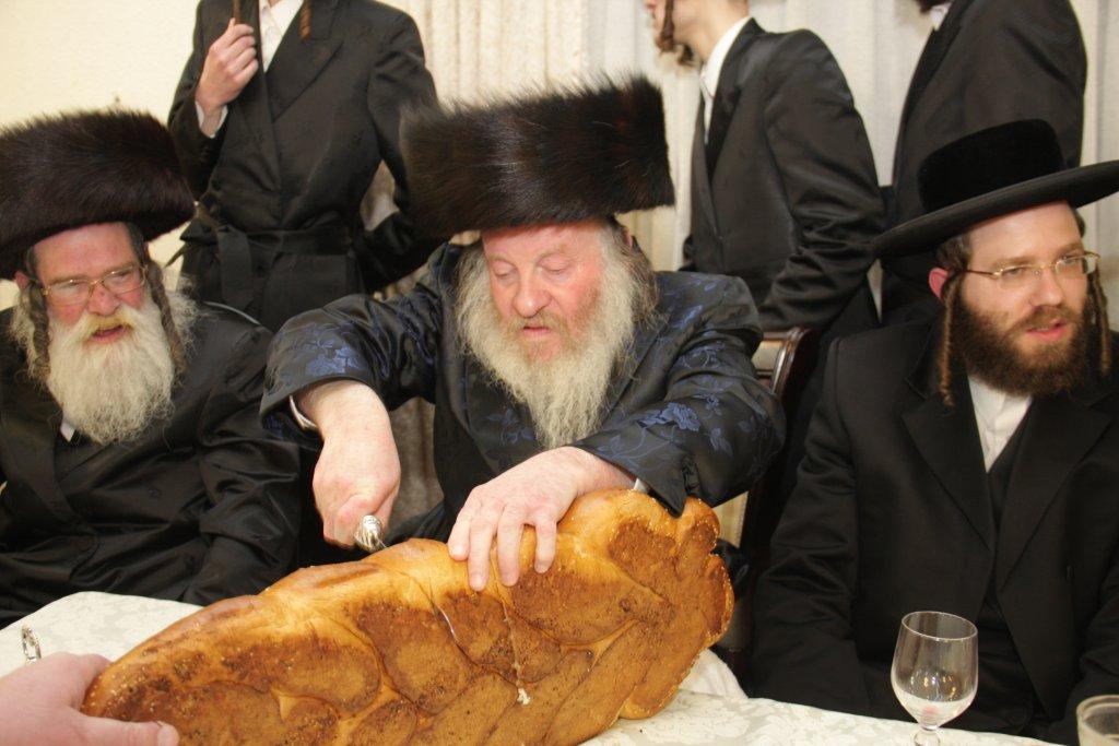 צפו בגלריה: ‏‏שמחת החתונה בחצר לעלוב