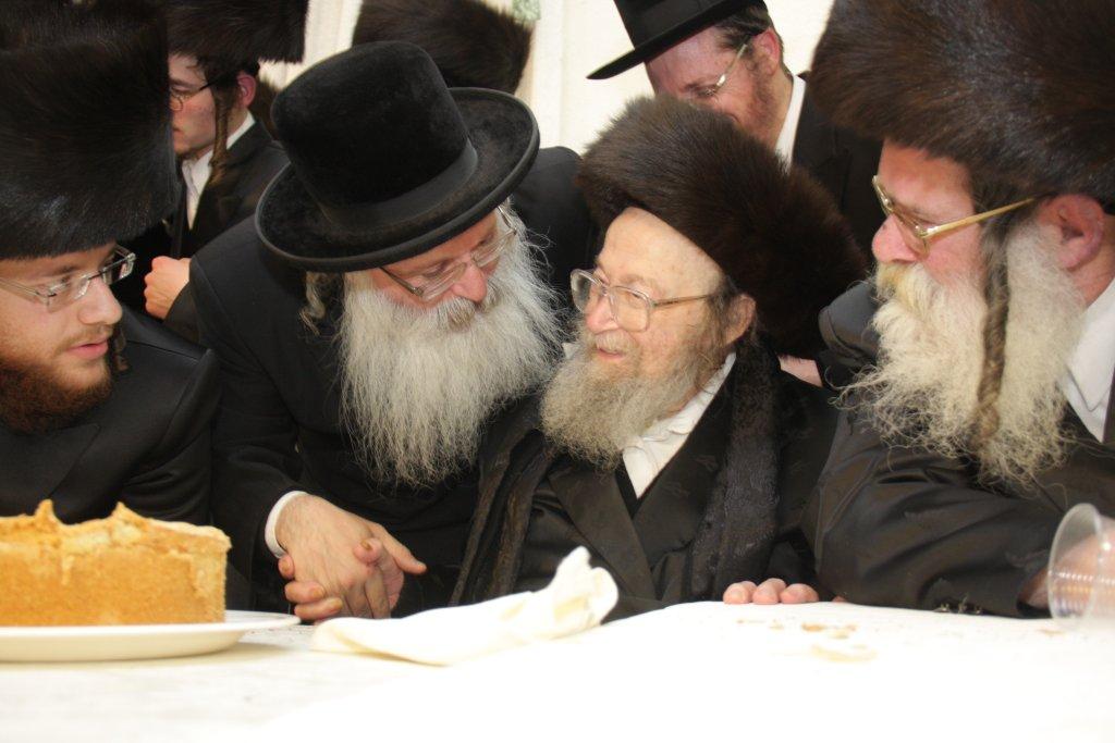 צפו בגלריה: ‏‏שמחת החתונה בחצר לעלוב