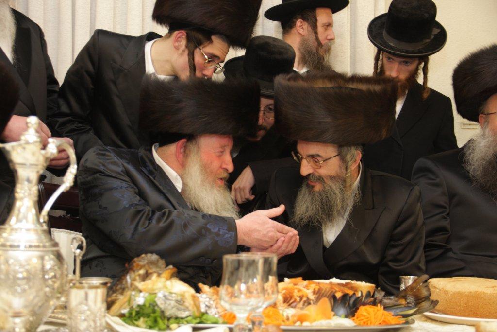 צפו בגלריה: ‏‏שמחת החתונה בחצר לעלוב