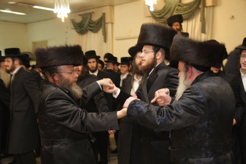 צפו בגלריה: ‏‏שמחת החתונה בחצר לעלוב