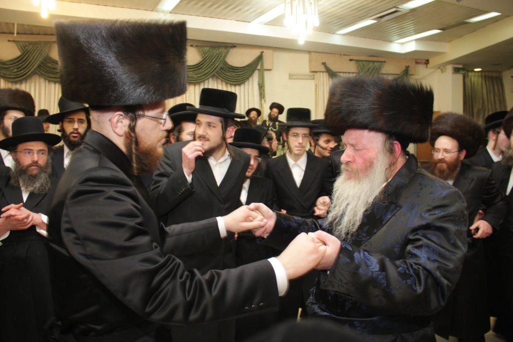 צפו בגלריה: ‏‏שמחת החתונה בחצר לעלוב