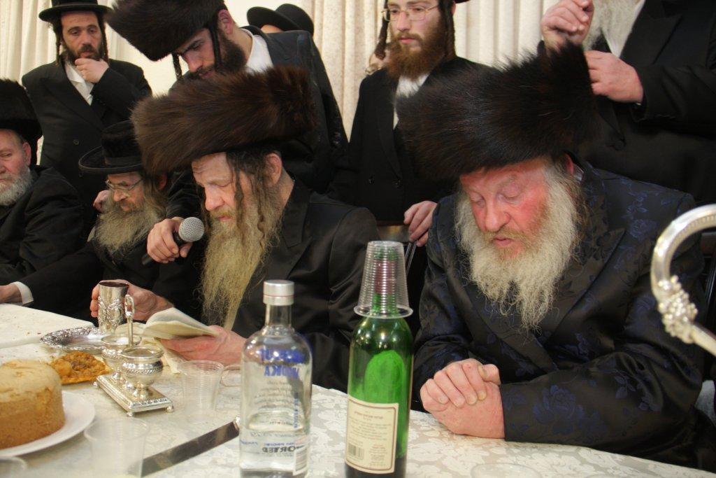 צפו בגלריה: ‏‏שמחת החתונה בחצר לעלוב