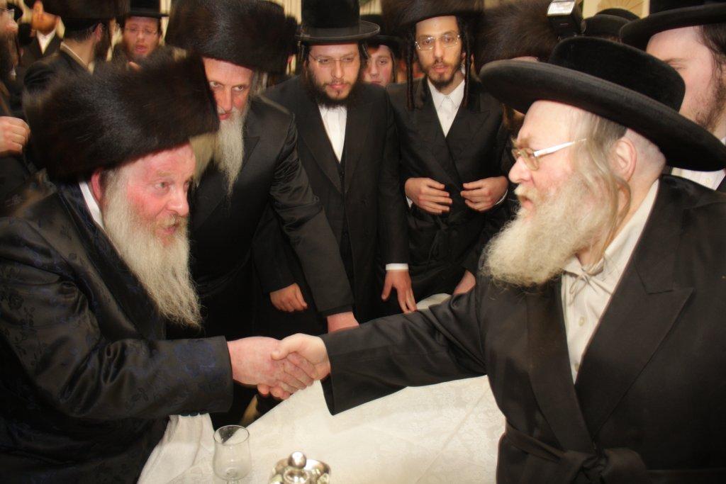 צפו בגלריה: ‏‏שמחת החתונה בחצר לעלוב