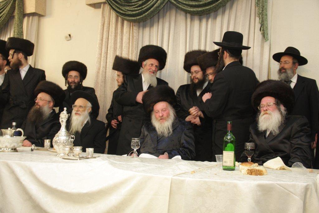 צפו בגלריה: ‏‏שמחת החתונה בחצר לעלוב