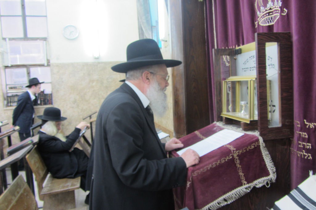 מצבו של הרב אלישיב החמיר: תפילות בהיכלי הישיבות בעולם