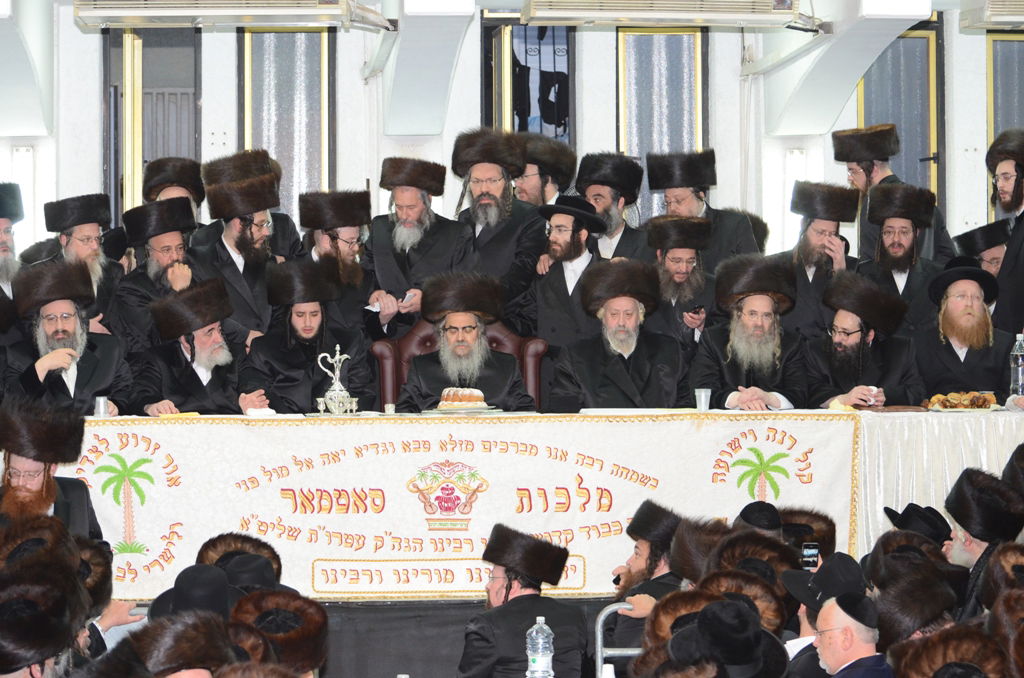 וחסידים ברינה יגילו: מצווה טאנץ בסאטמר