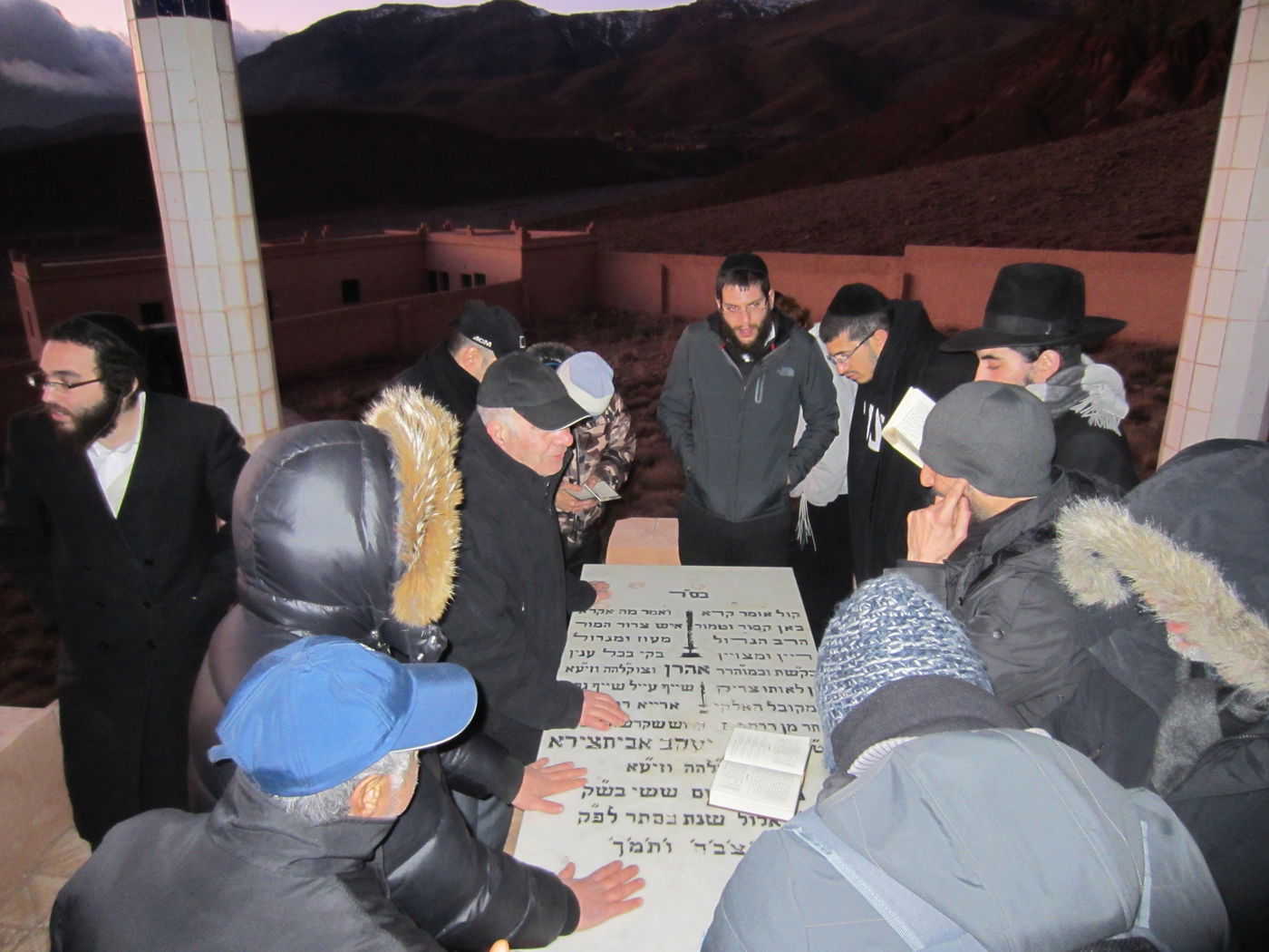 "כיכר השבת" במרוקו: מסע מסוכן בדרך לציונו של הצדיק