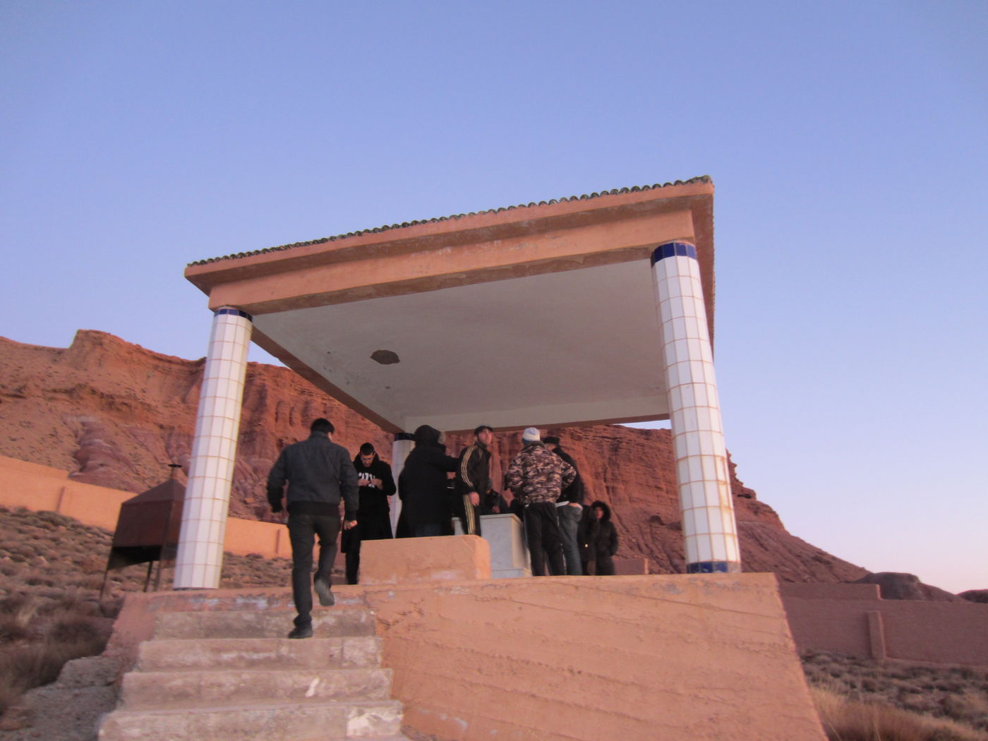 "כיכר השבת" במרוקו: מסע מסוכן בדרך לציונו של הצדיק