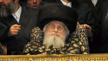 כ"ק האדמור מויזניץ' בשמחה. צילום : דובי קורן