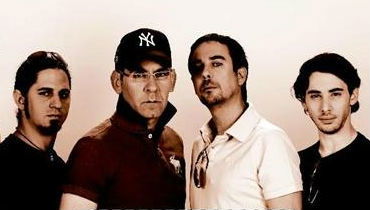 חלק מחברי הלהקה