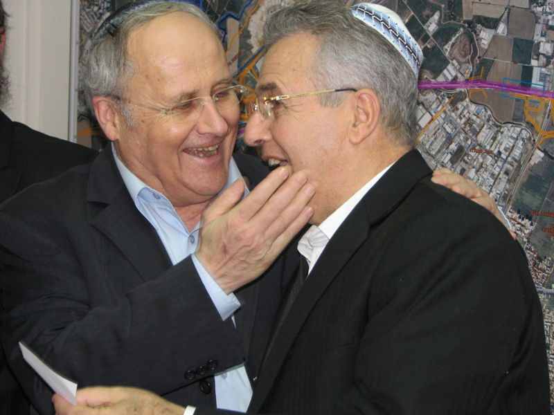 תמונות ניצחון: רבנים חדשים לפתח תקווה