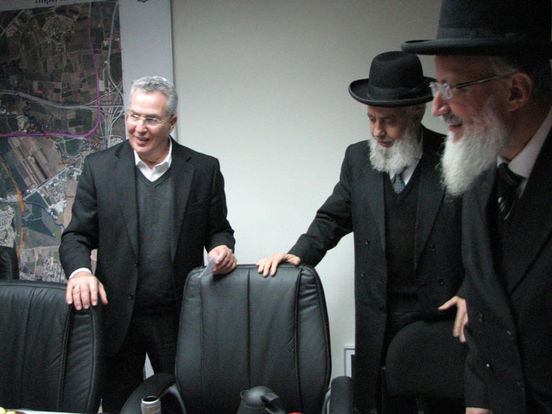 תמונות ניצחון: רבנים חדשים לפתח תקווה