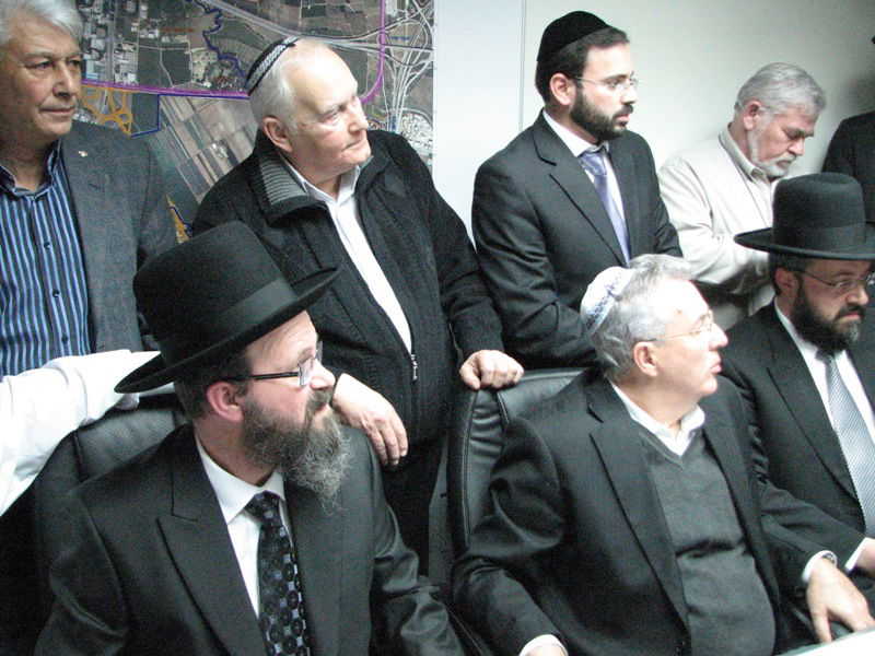 תמונות ניצחון: רבנים חדשים לפתח תקווה