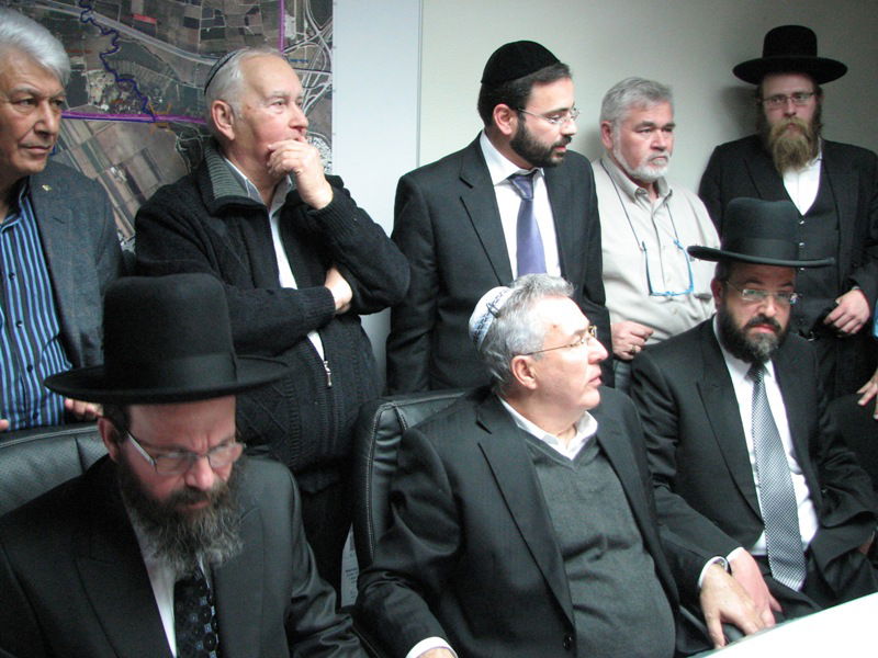 תמונות ניצחון: רבנים חדשים לפתח תקווה