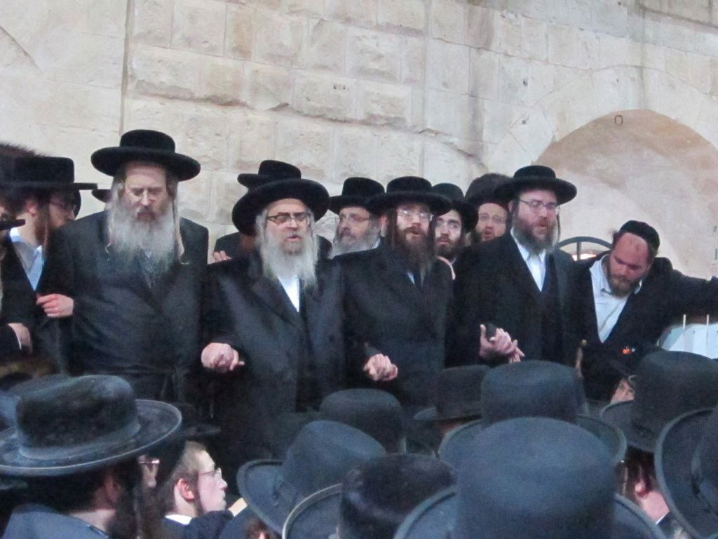 המסע נמשך: האדמו"ר מסאטמר ערך טיש במירון