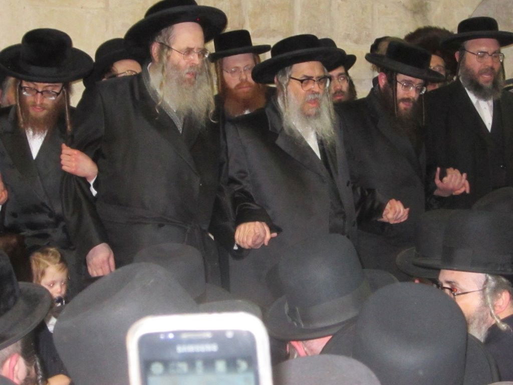 המסע נמשך: האדמו"ר מסאטמר ערך טיש במירון