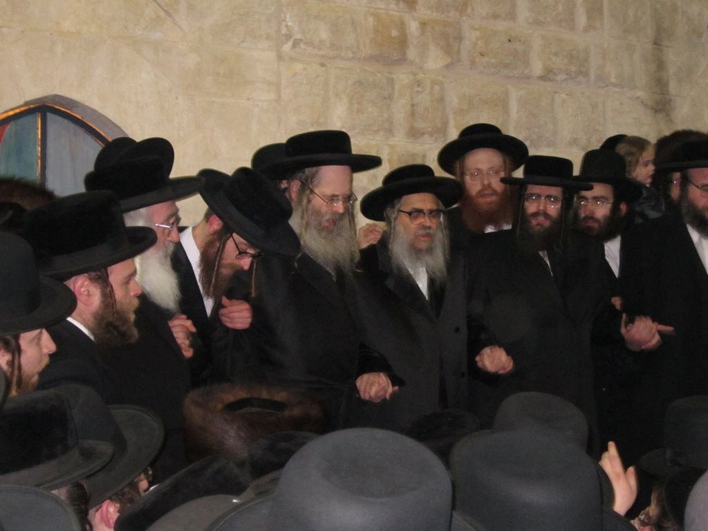 המסע נמשך: האדמו"ר מסאטמר ערך טיש במירון