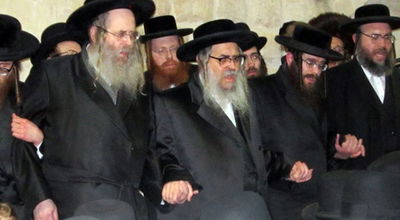 המסע נמשך: האדמו"ר מסאטמר ערך טיש במירון