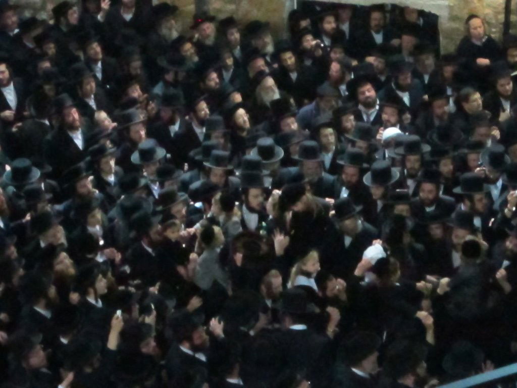 המסע נמשך: האדמו"ר מסאטמר ערך טיש במירון