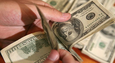 נהג אגד מצא במושב האוטובוס 25,000 דולר במזומן