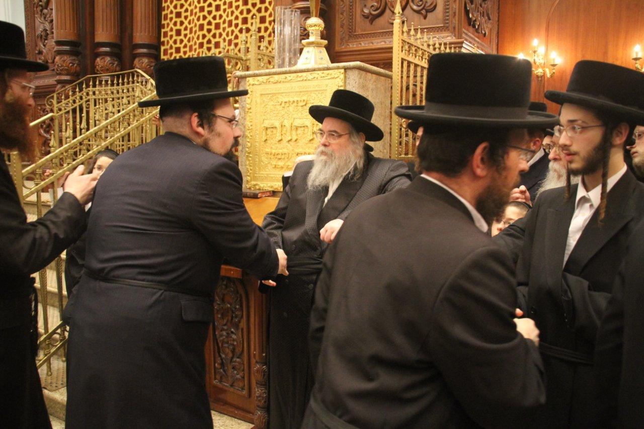 שמחה בבעלזא: נכד האדמו"ר סגר ווארט