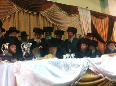 תמונות: חתונת נכד האדמו"ר מסלונים