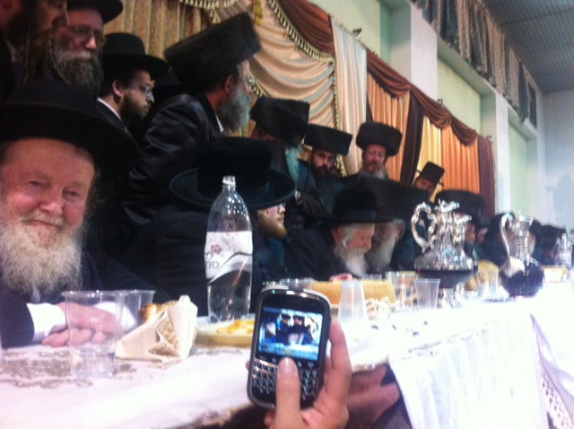 תמונות: חתונת נכד האדמו"ר מסלונים