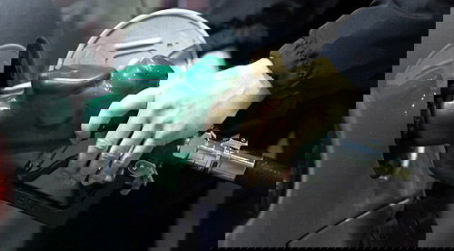 מחיר הבנזין יזנק לשיא של 8.05 שקלים לליטר; 51.5% - מס לממשלה